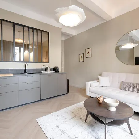 Renovated 1-br Heart Of Appartement Cannes