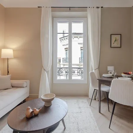 Beautiful 1-br - Heart Of Apartment