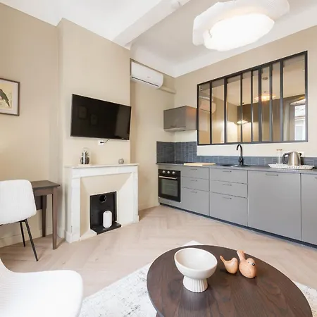 Beautiful 1-br - Heart Of *