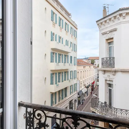 Beautiful 1-br - Heart Of Apartment *
